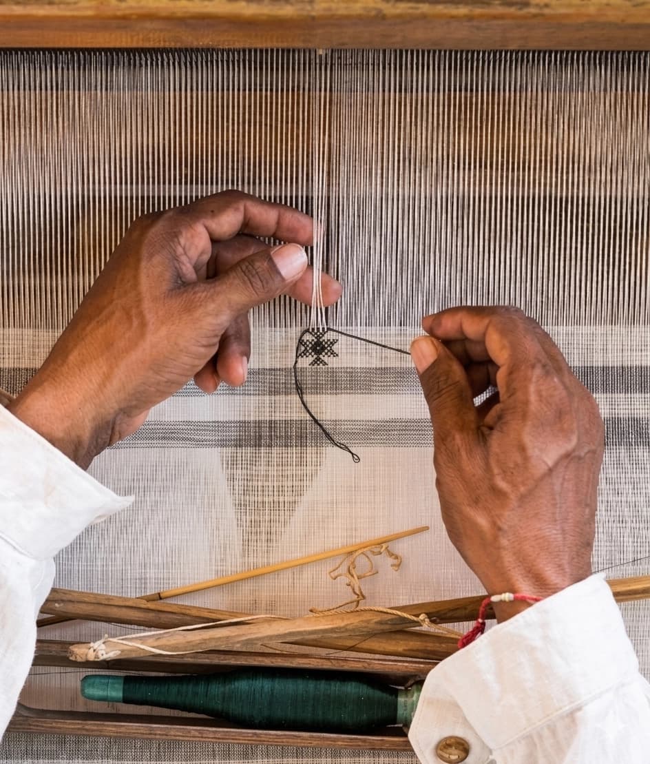 The Loom's Rhythm in Color
