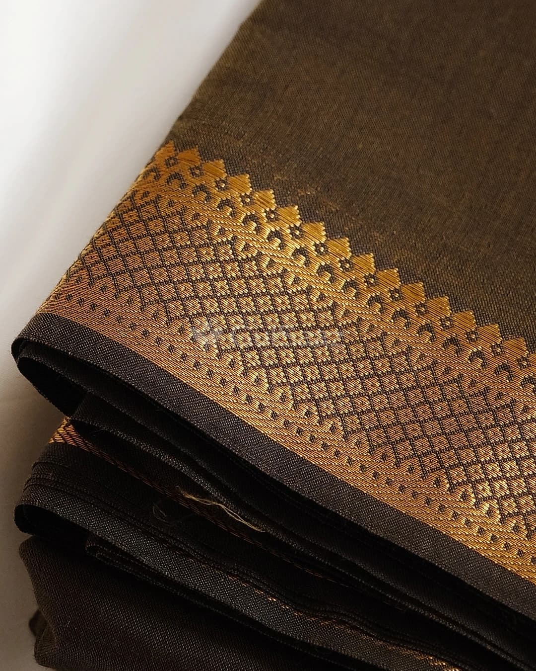 Handloom Pure Cotton Mangalagiri Saree in Olive Green – view 2